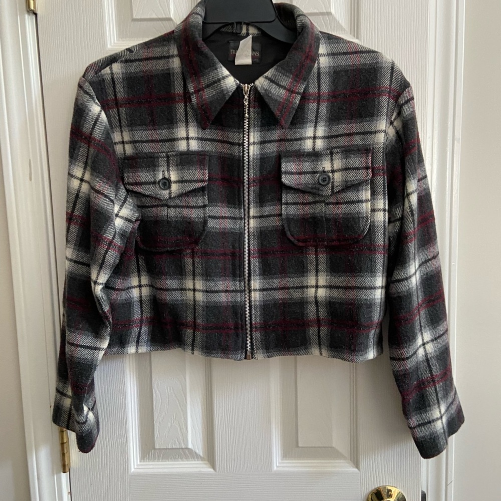 Tracy Evans 90’s vintage plaid cropped zip jacket size medium black red gray